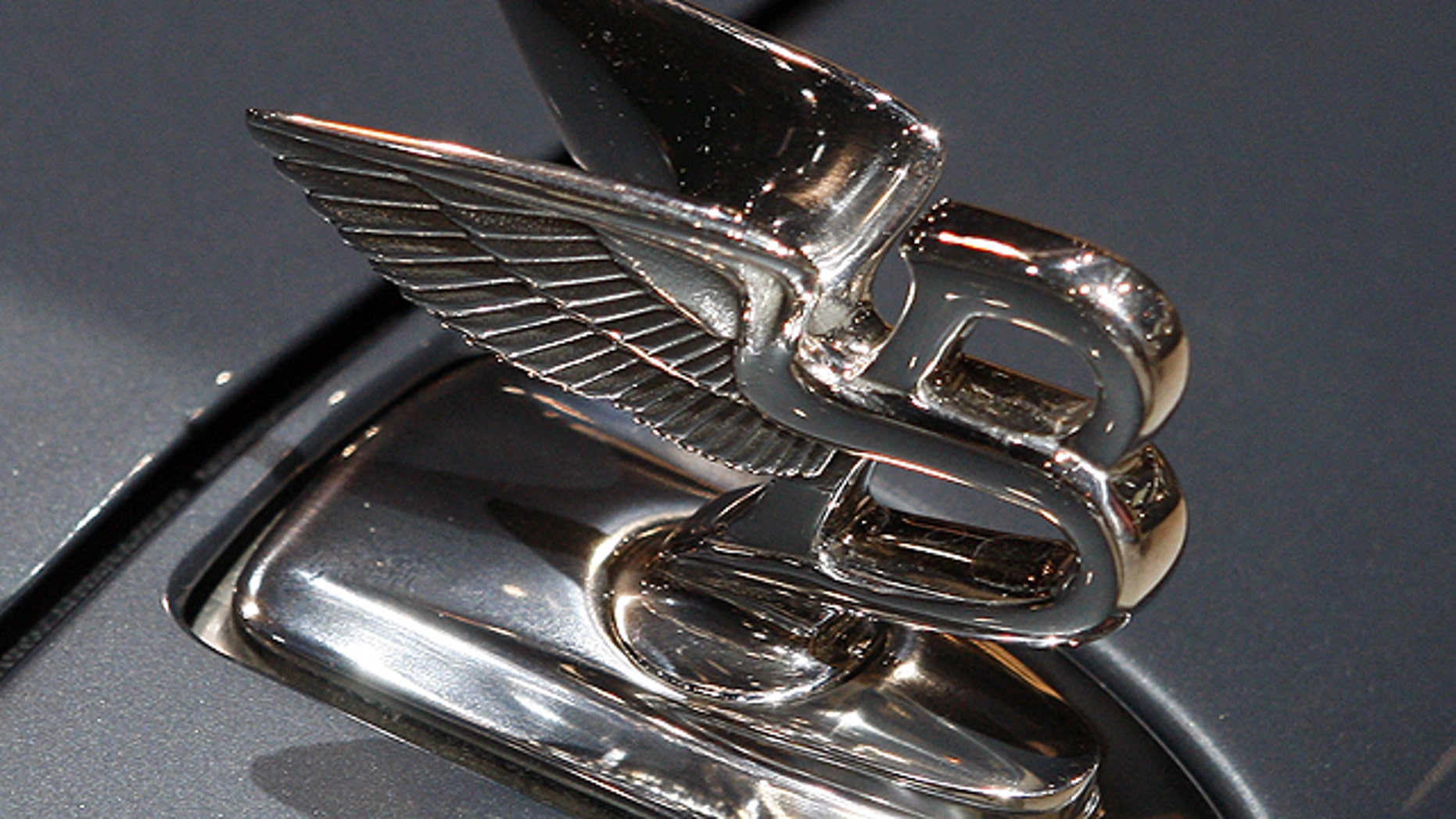 New Bentley Hood Ornament - Bentley Otomotif