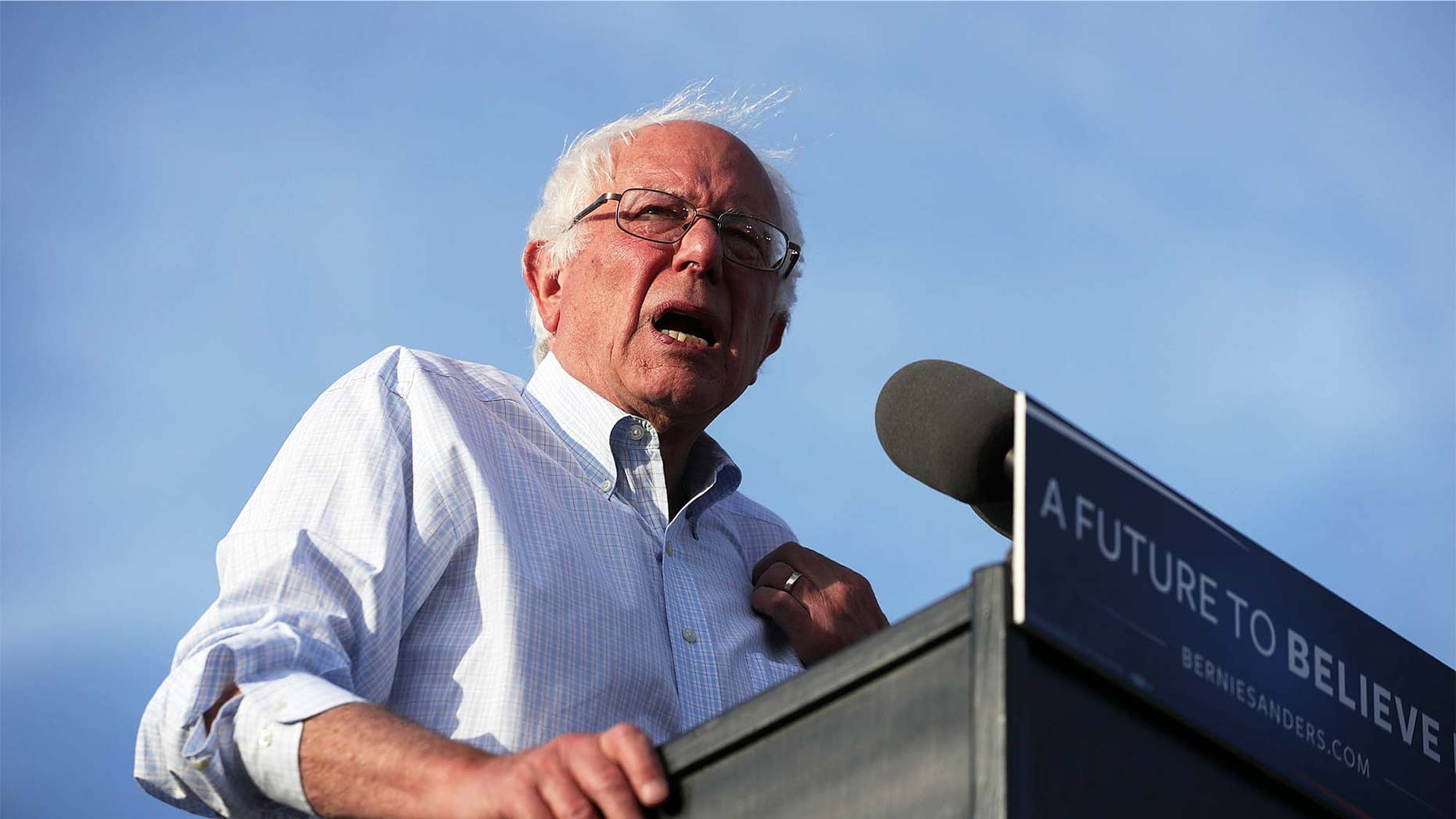 Bernie Sanders Holds Campaign Rally