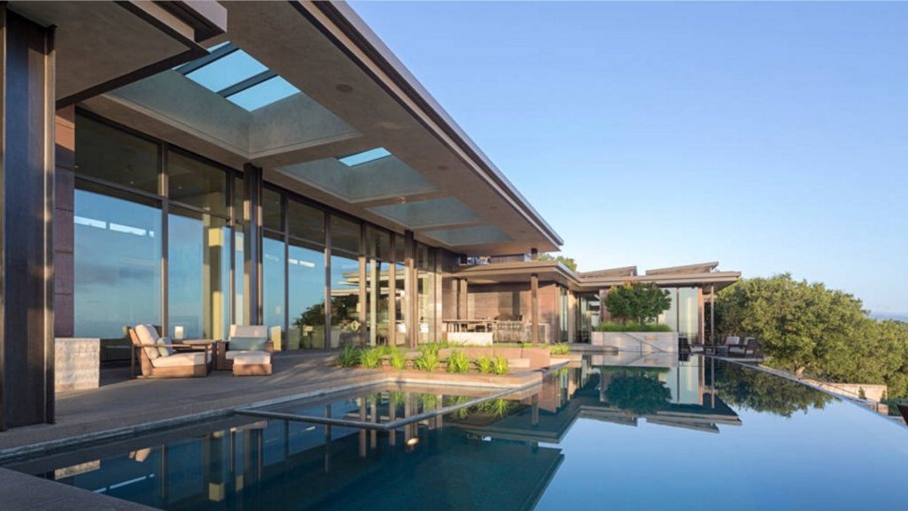 Beyoncé stayed in an epic Airbnb in the Los Altos Hill after Super Bowl 50.