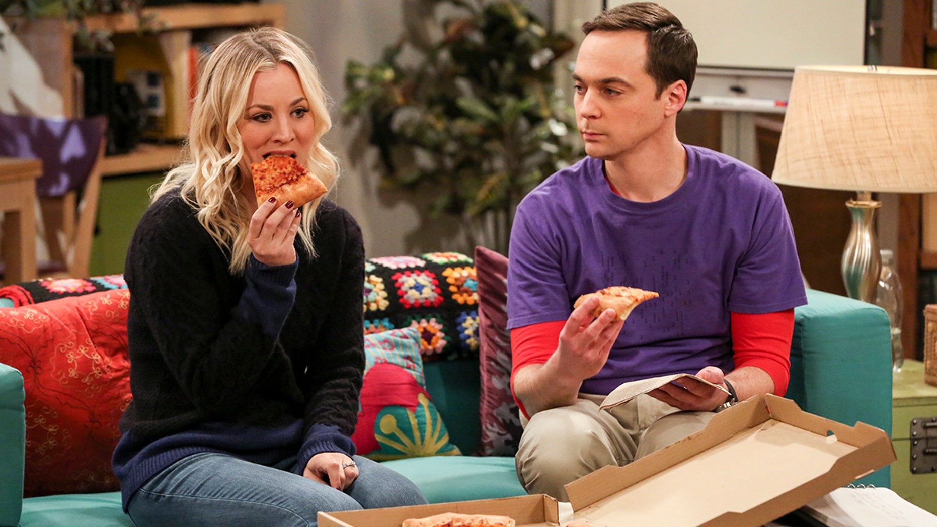 "The Solo Oscillation" -- Pictured: Penny (Kaley Cuoco) and Sheldon Cooper (Jim Parsons). When Sheldon kicks Amy out to work solo, she and Leonard bond during a series of science experiments. Also, Bert the geologist replaces Wolowitz in the band Footprints on the Moon, and Sheldon finds Penny a surprising source of scientific inspiration, on THE BIG BANG THEORY, Thursday, Jan. 11 (8:00-8:31 PM, ET/PT) on the CBS Television Network. Laurie Metcalf returns as Sheldon's mother, Mary. Photo: Michael Yarish/Warner Bros. Entertainment Inc. ÃÂé 2017 WBEI. All rights reserved.