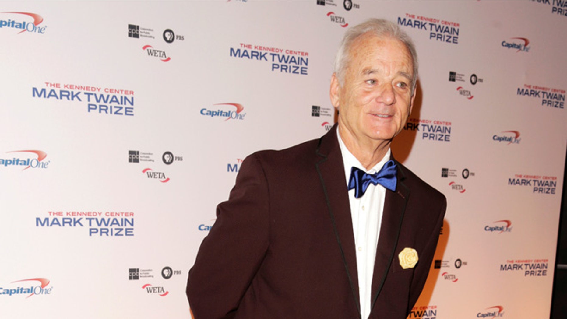 Bill Murray kissed five women at a Manhattan restaurant this week.