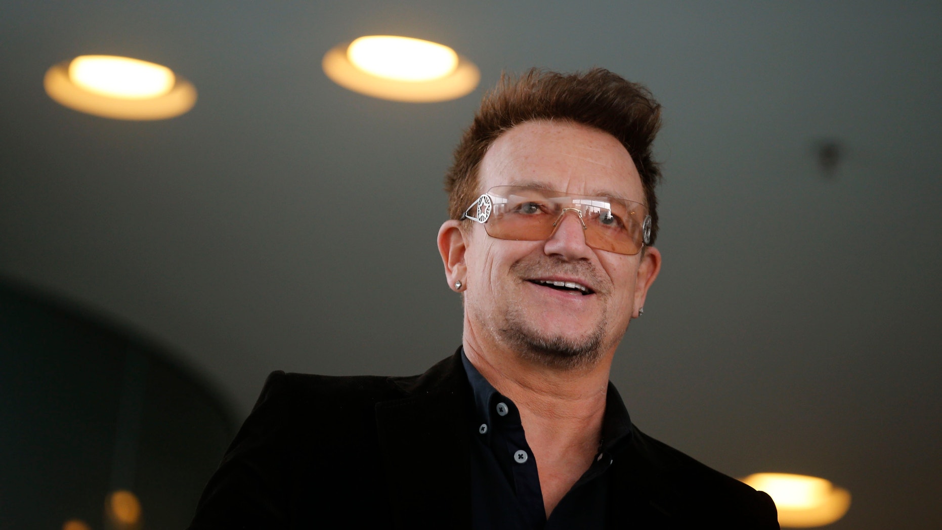u2 lead singer u2 lead singer