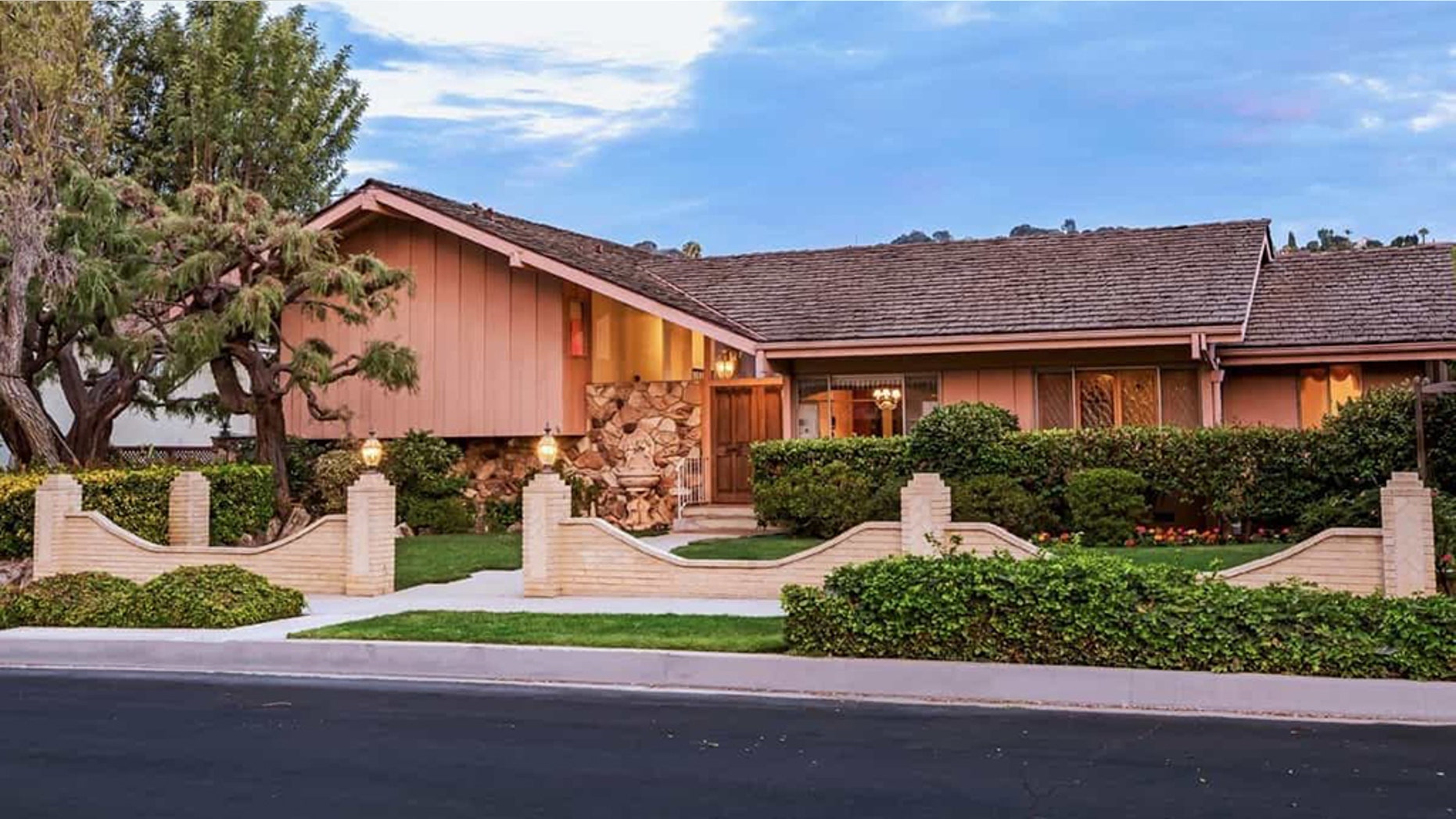 With the exception of a few updates and a gate surrounding the property, the home looks largely the same as "Brady Bunch" fans recall. (Anthony Barcelo/Carswell and Partners)
