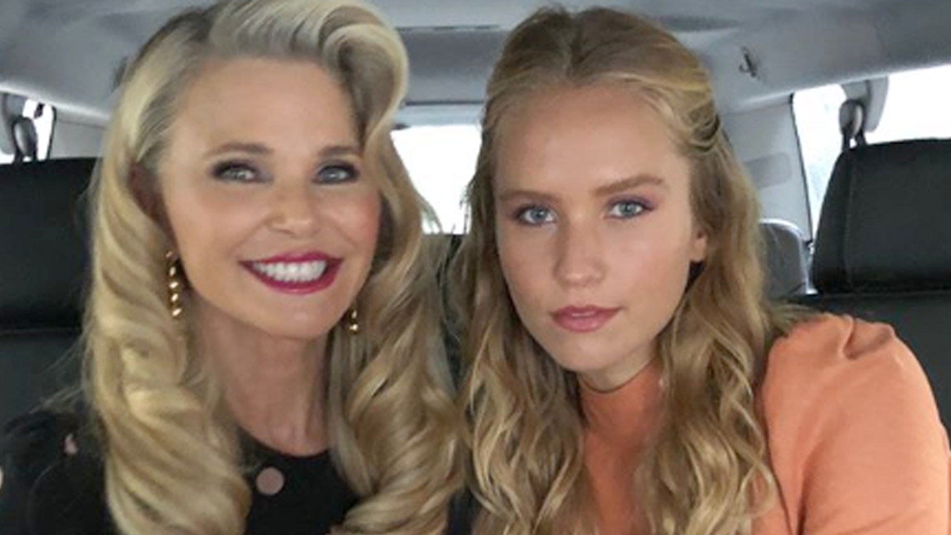 Christie Brinkley Steps Out With Look Alike Daughter Sailor At Nyfw 