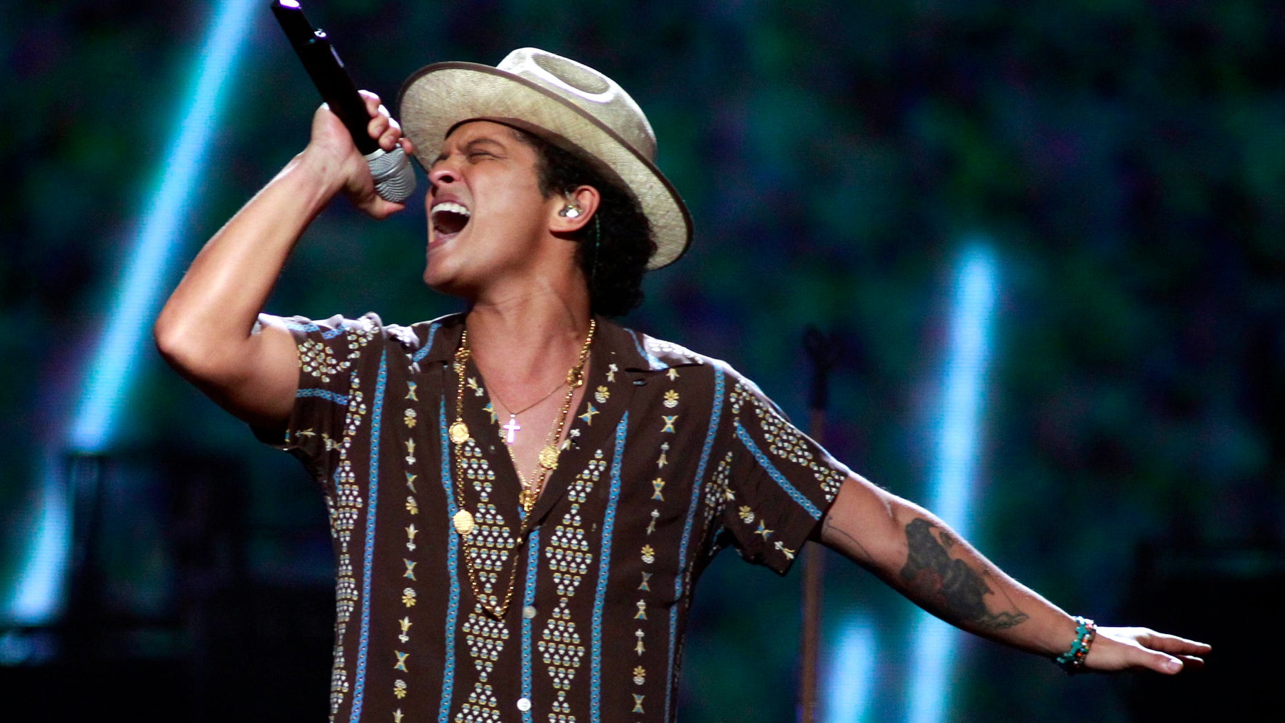 Bruno Mars Grammy Performance 2013 Locked Out Of Heaven