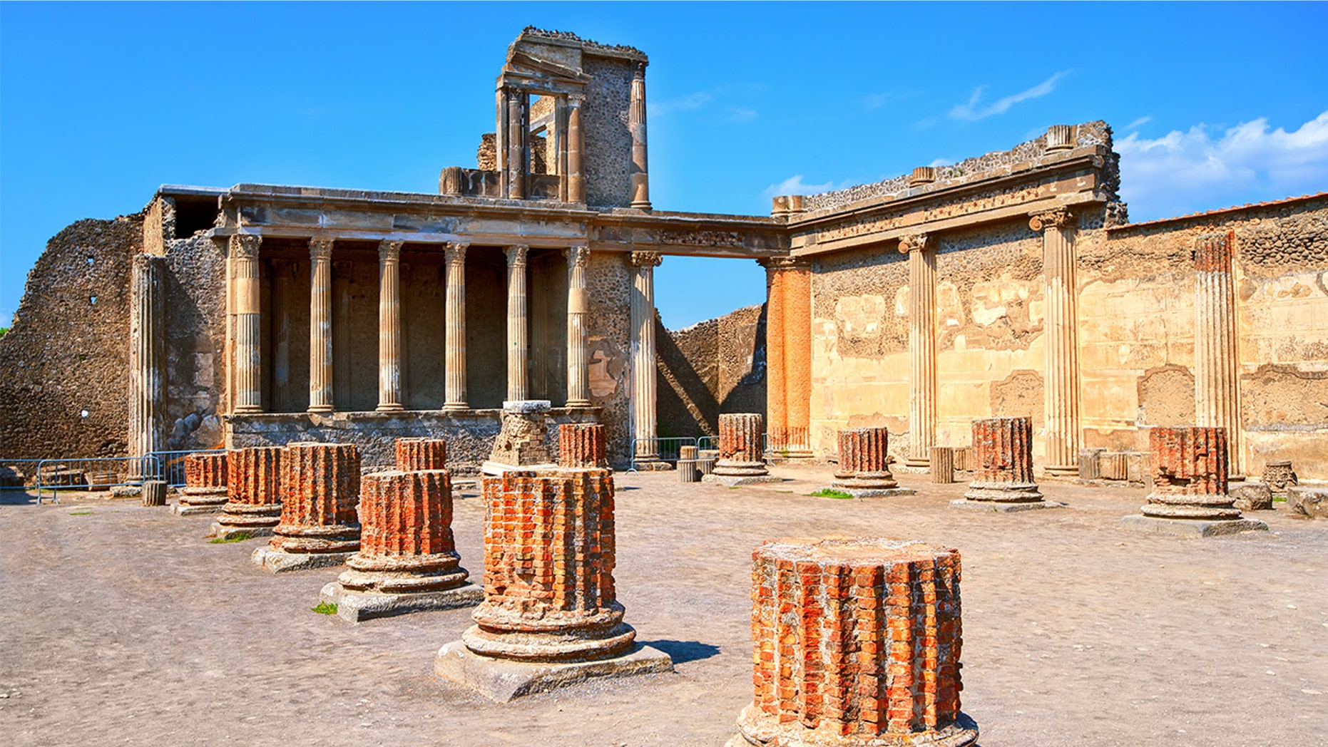 A blogger reportedly received death threats over the photo he took at Pompeii.