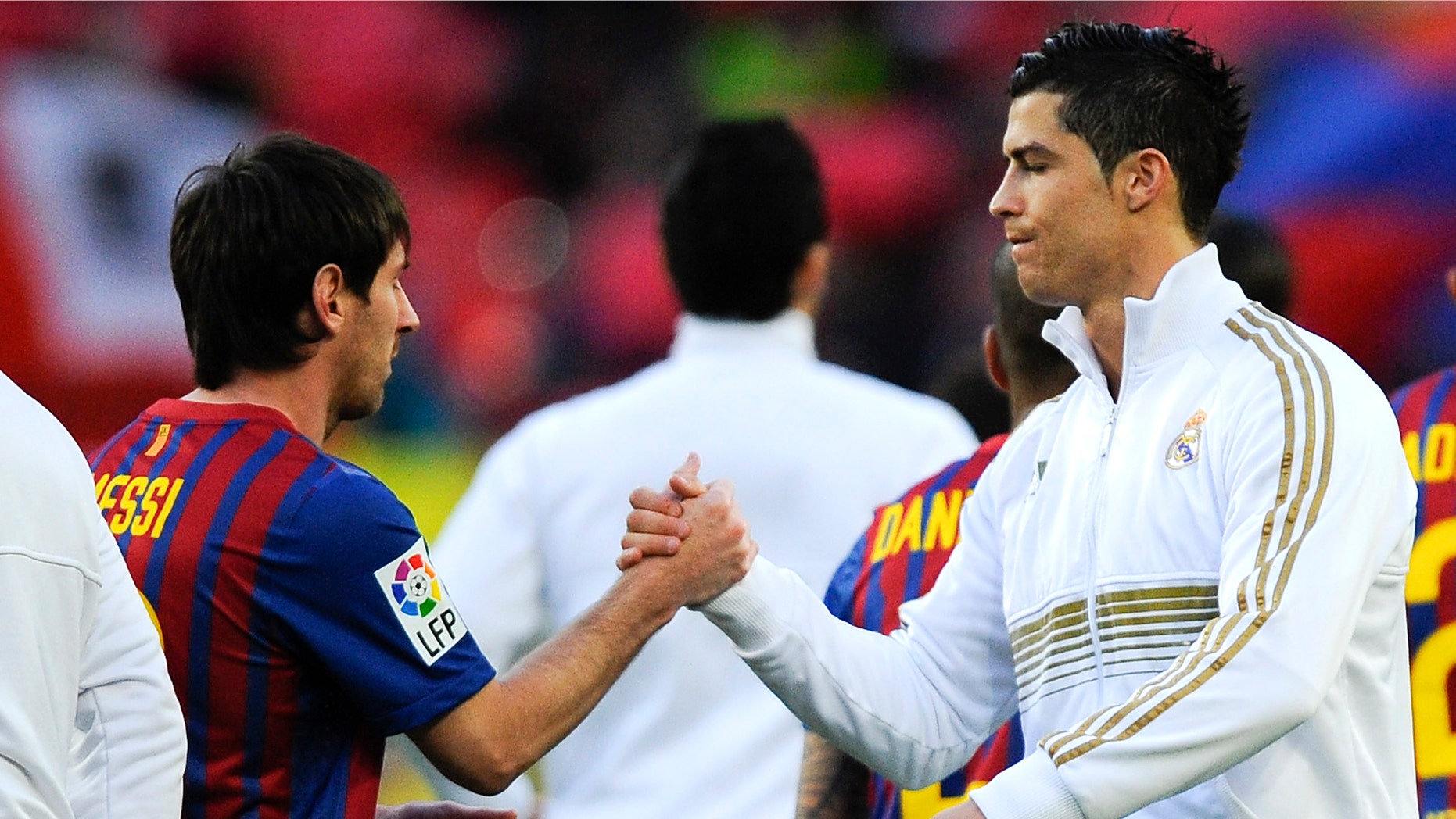 Lionel Messi of FC Barcelona (L) and Cristiano Ronaldo of Real Madrid CF shake hands prior to the La Liga match between FC Barcelona and Real Madrid at Camp Nou on April 21, 2012 in Barcelona, Spain. (Photo by David Ramos/Getty Images)