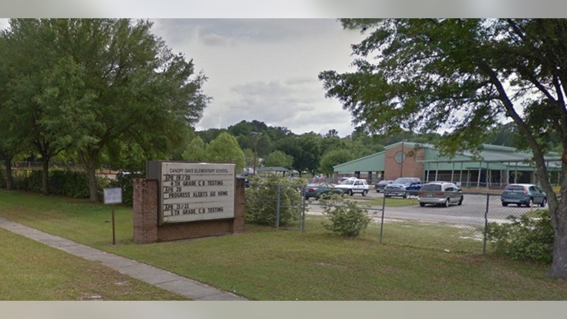 A fifth-grade teacher at Canopy Oaks Elementary in Tallahassee, Fla., asked students to use geneder-neutral pronouns in the classroom.