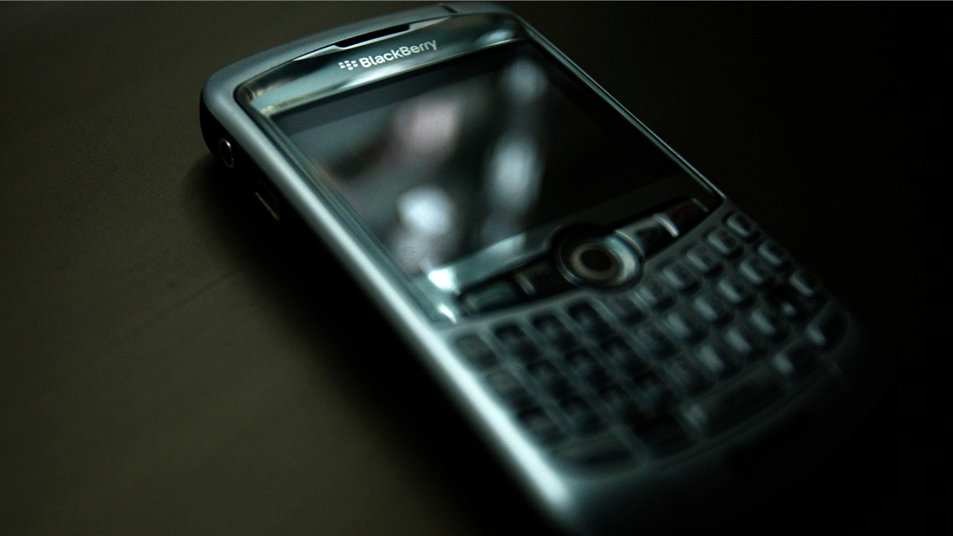 File photo - A Research in Motion Blackberry is shown in Toronto October 26, 2007.
