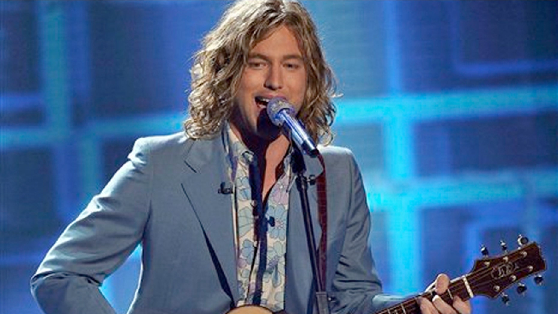 Singer Casey James