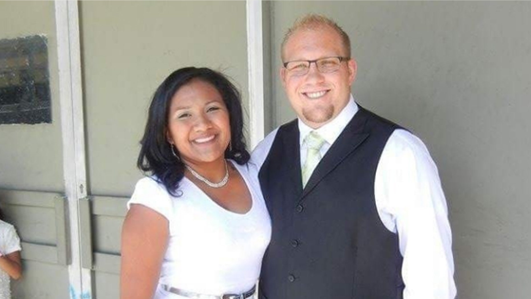 Josh Holt (R) and his wife Thasmara Belen Caleño Candelo (L).