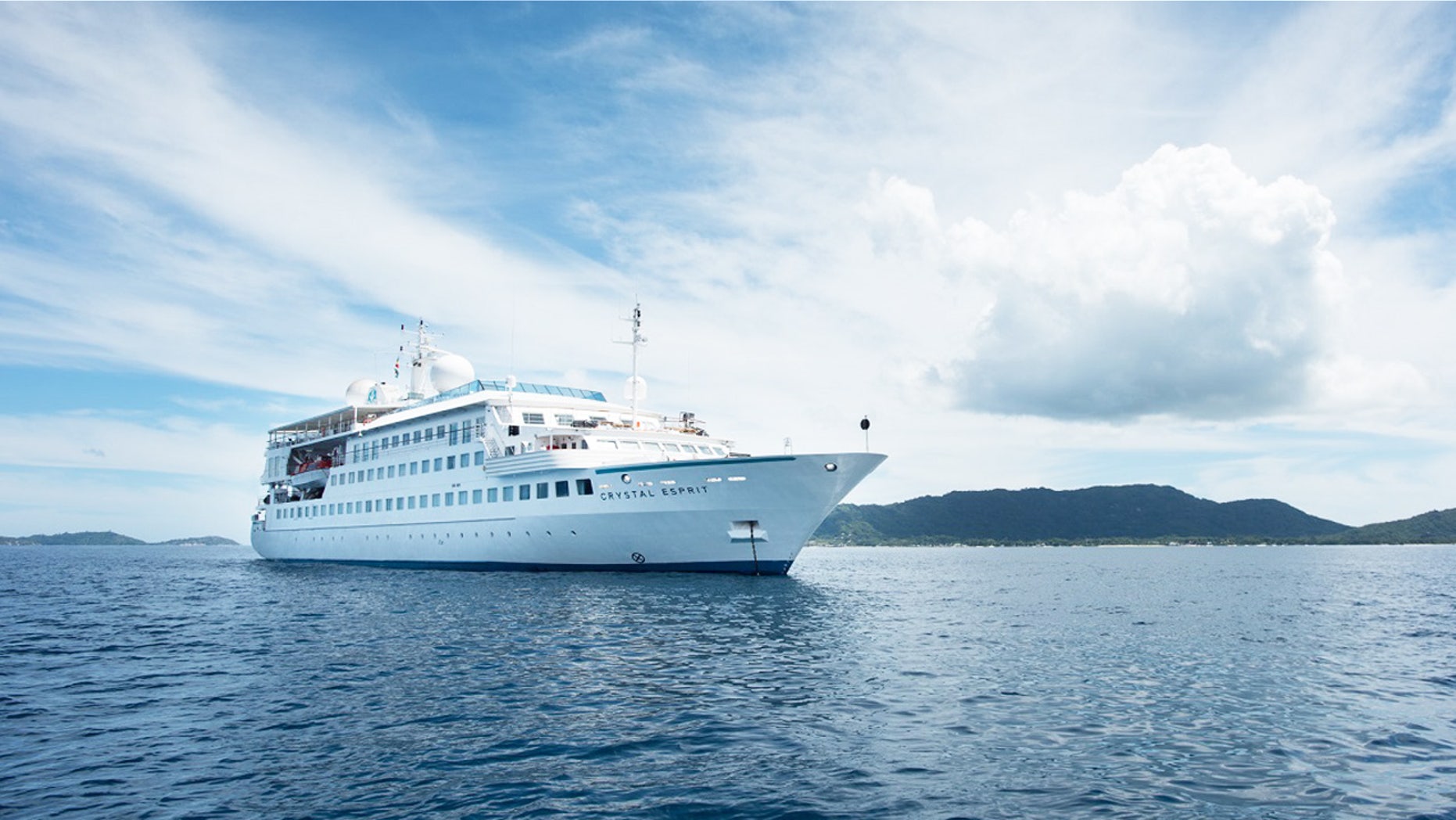 The four-floor Esprit combines the best of yachting and cruising.