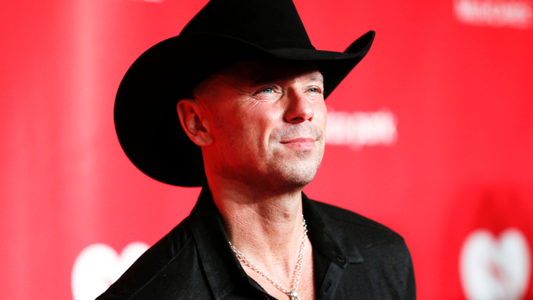 Country singer Kenny Chesney.