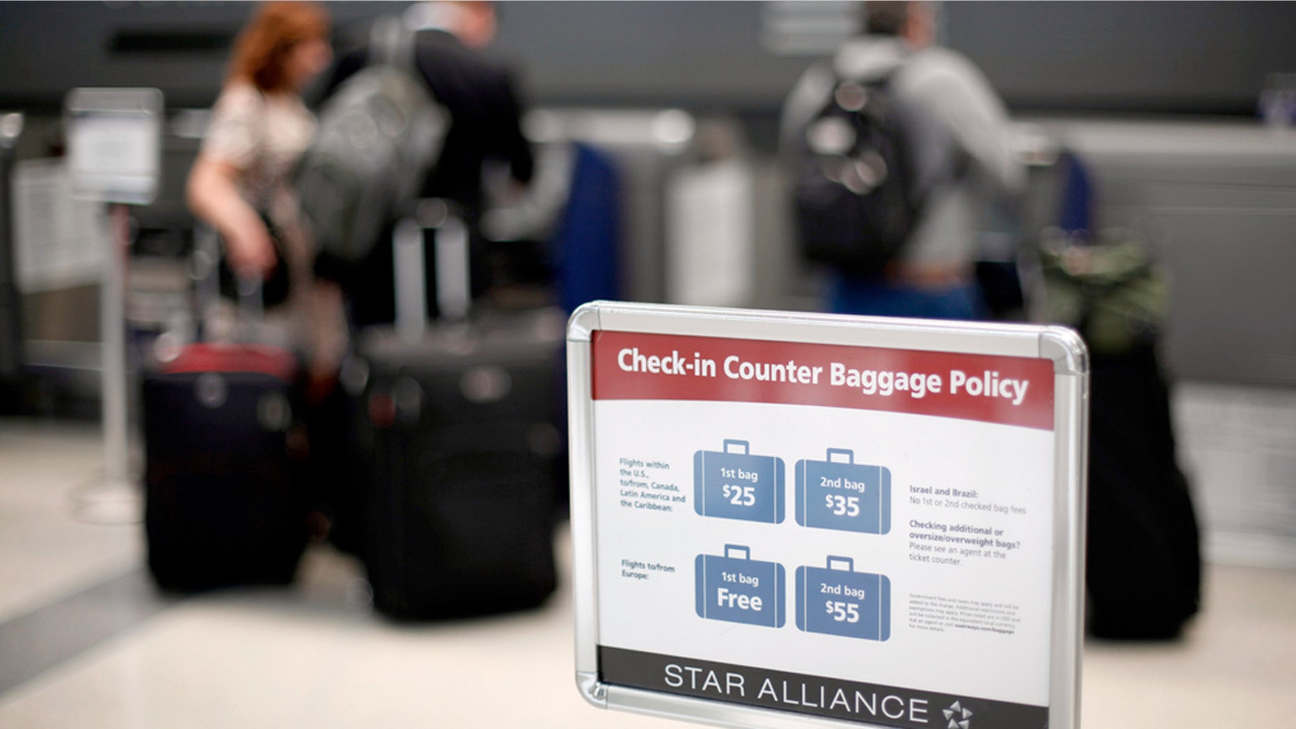 There are some ways to get around the fees airlines charge to change flights.