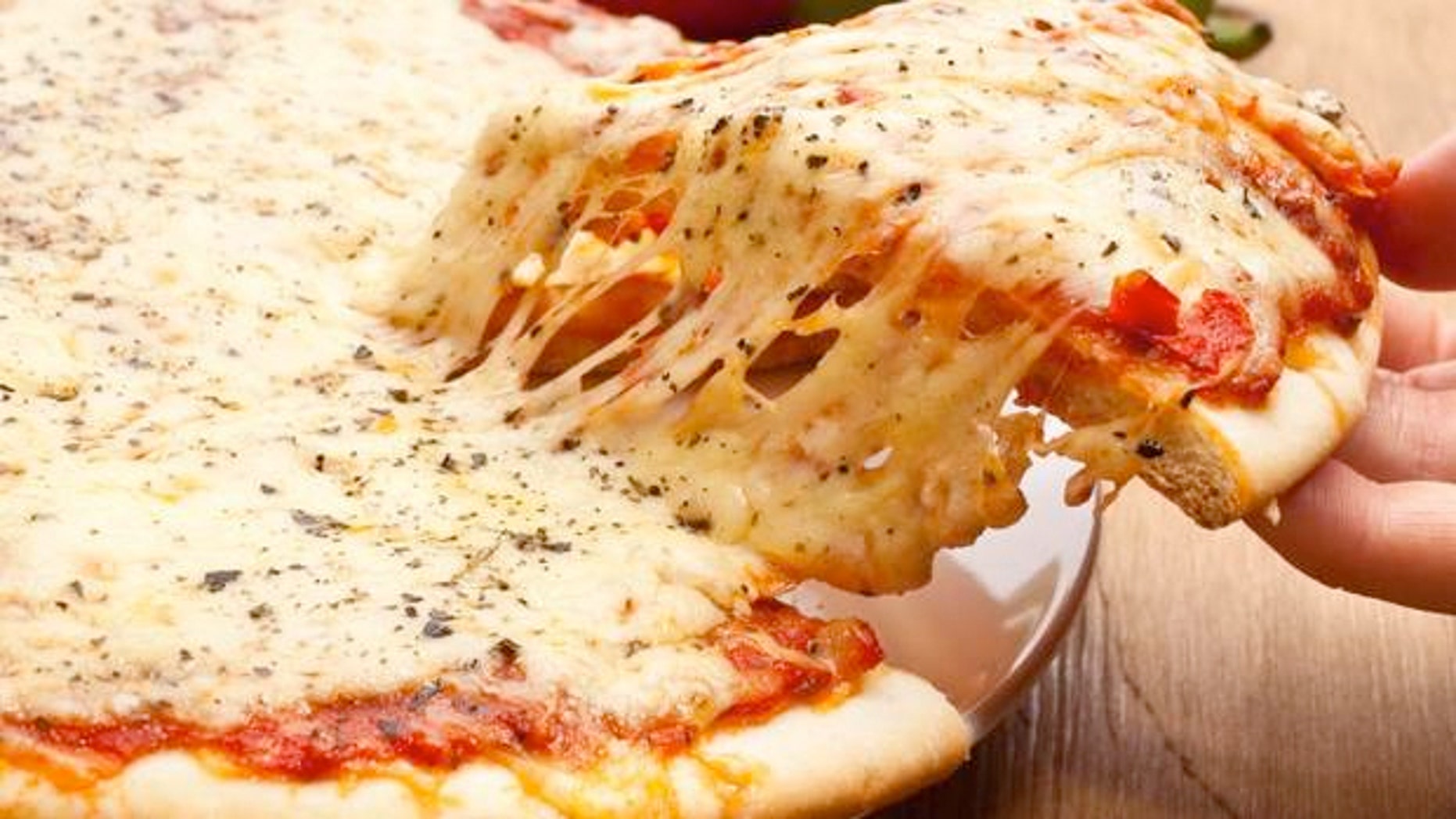 Mozzarella Best Cheese For Pizza According To Scientific Study Scientists Have Found That Mozzarella Is The Best Cheese For Pizza Because Of Way It