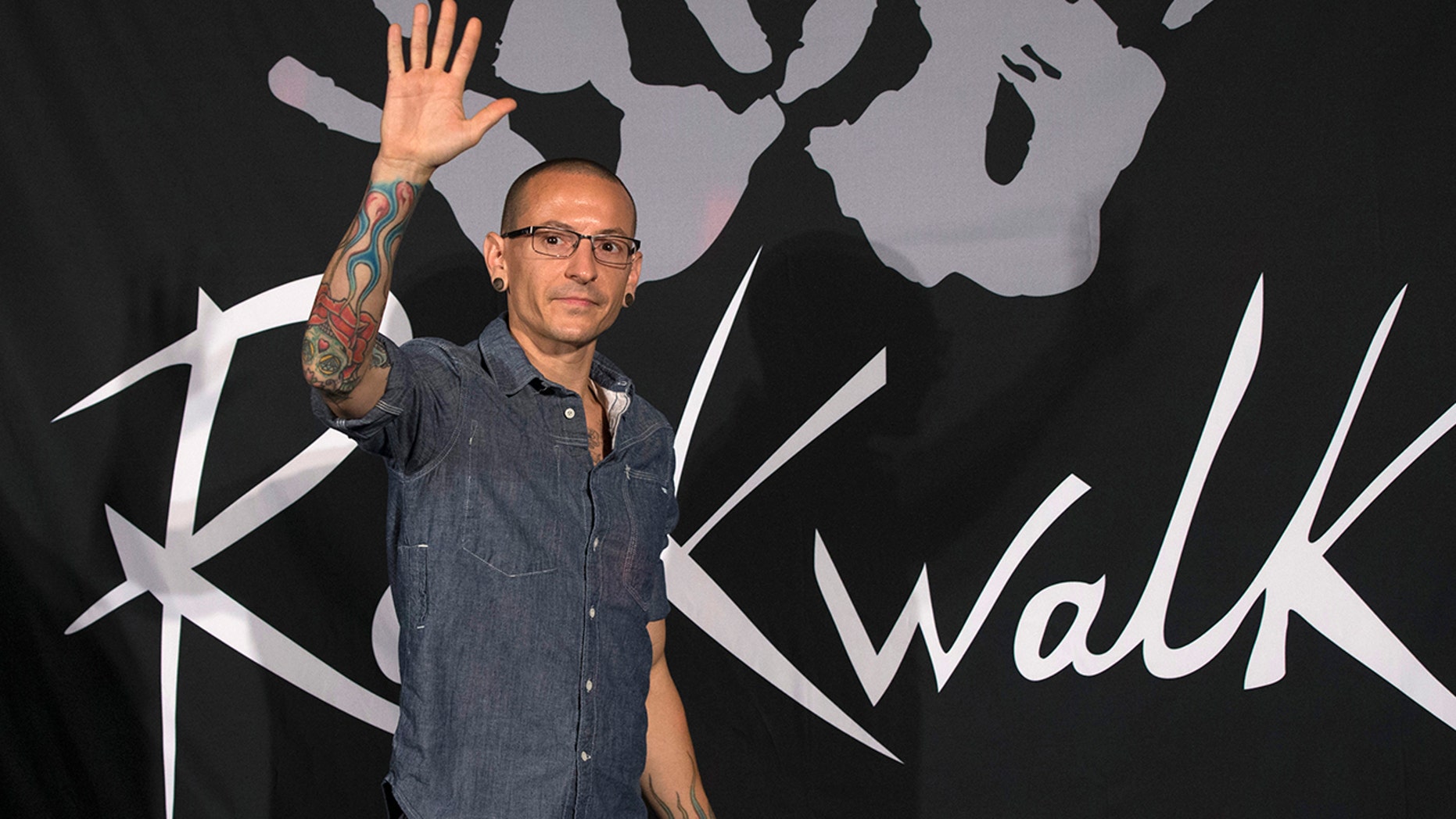 Linkin Park's Chester Bennington Dead At 41 From Apparent Suicide | Fox ...