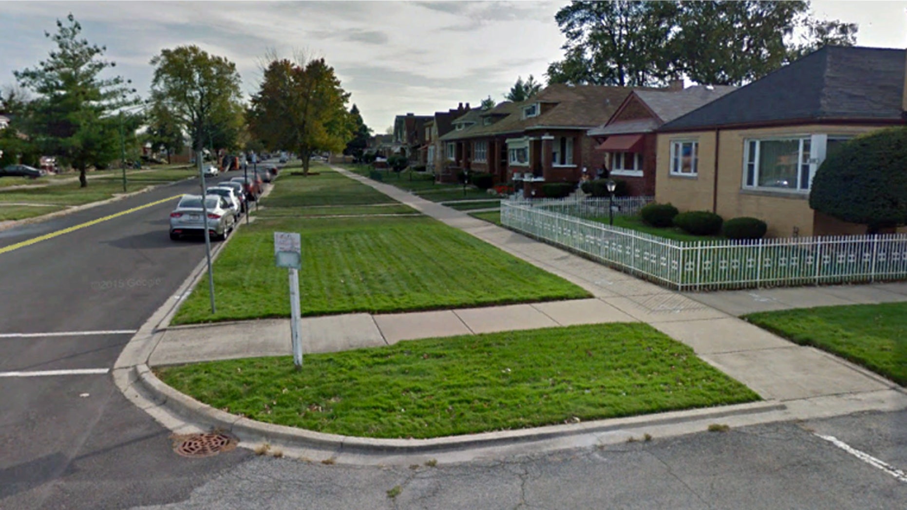 The 8600 block of South Calumet Avenue, where police say an unidentified woman's body was found in a shopping cart.