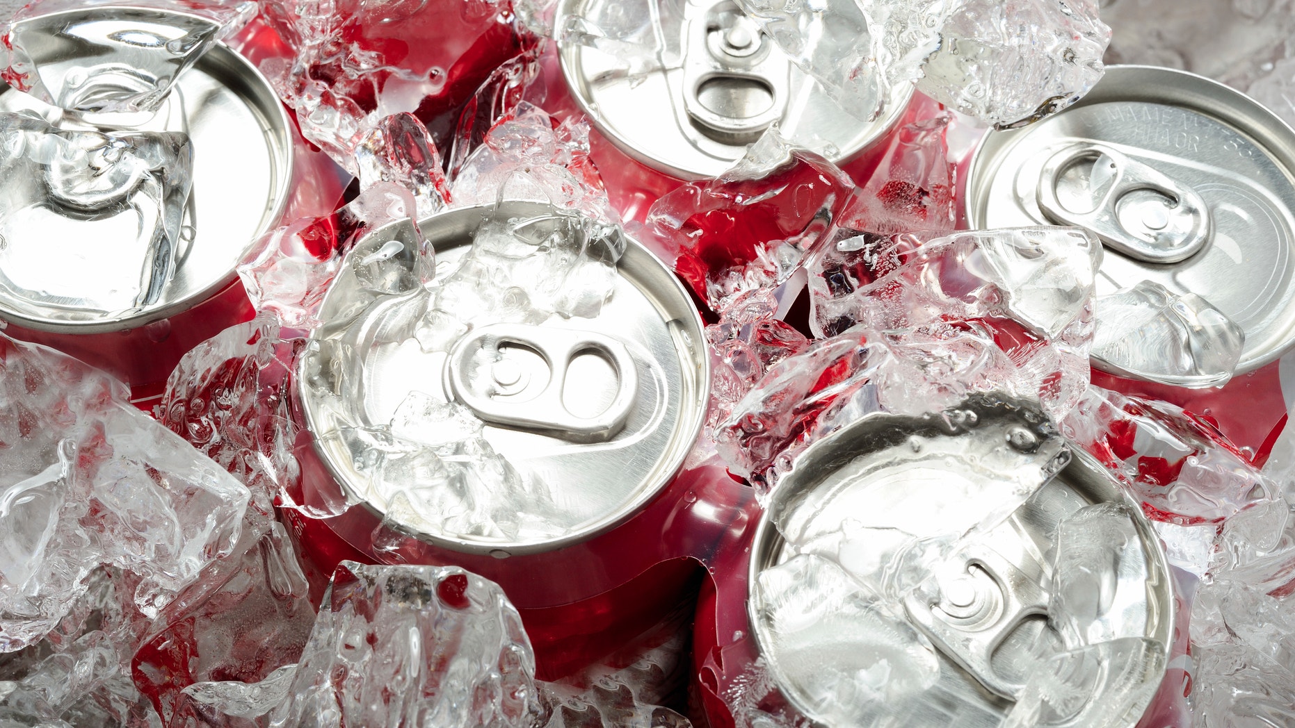 6 Pack Can of Cola with IcePlease see some similar pictures from my portfolio:
