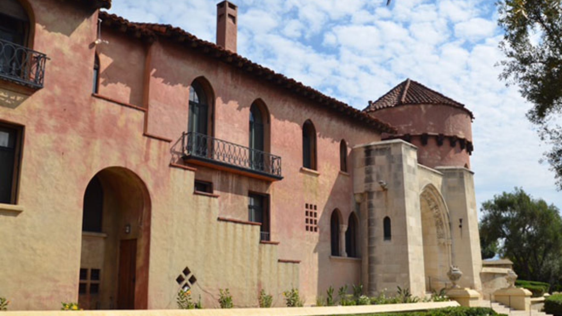 The convent, once home to wealthy philanthropist Earle Anthony, has belonged to the order for 40 years. (FoxNews.com)