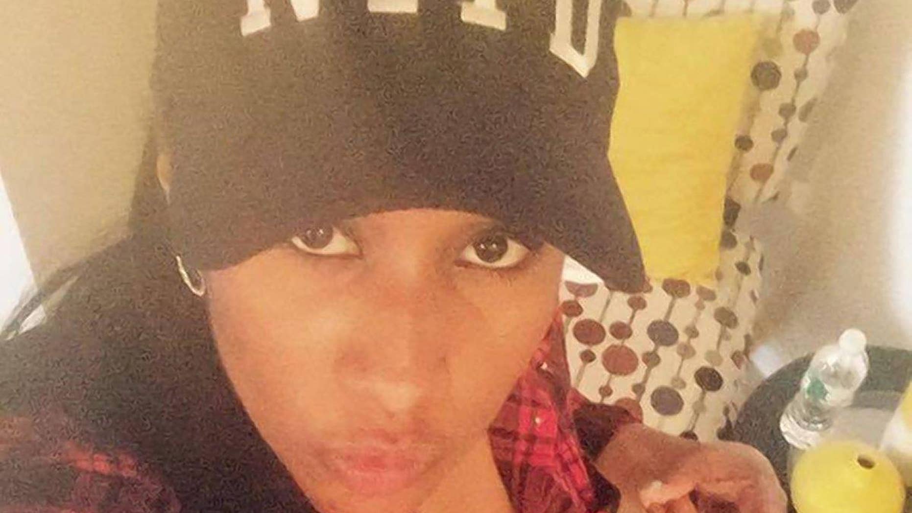 New York City police Officer Yessenia Jimenez allegedly helped her boyfriend run a drug trafficking ring, using their apartment to stash 250 grams of heroin.