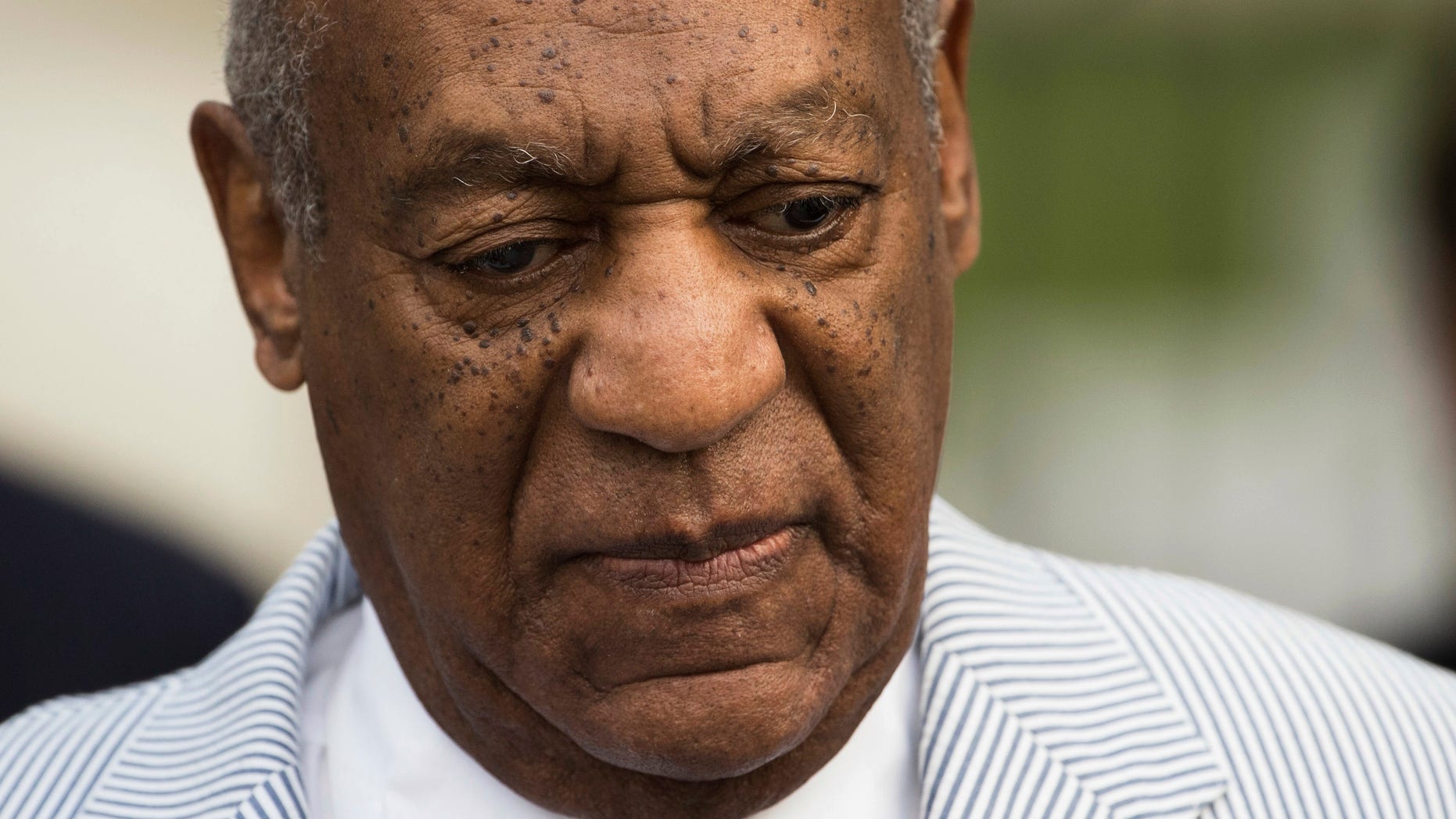 Bill Cosby llega a una audiencia en su caso de abuso sexual en el Juzgado del Condado de Montgomery, en Norristown, Pennsylvania, el martes 6 de septiembre del 2016. (AP Foto/Matt Rourke)