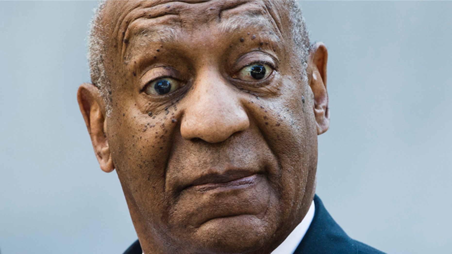 Experts say it would be a huge risk to put Bill Cosby on the stand in his sexual assault case.