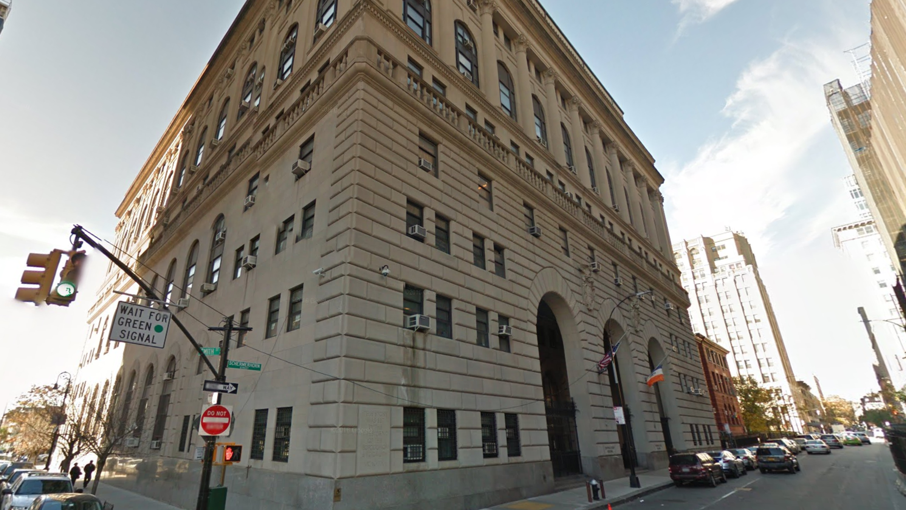 A court officer allegedly assaulted a woman at the Brooklyn Criminal Court.
