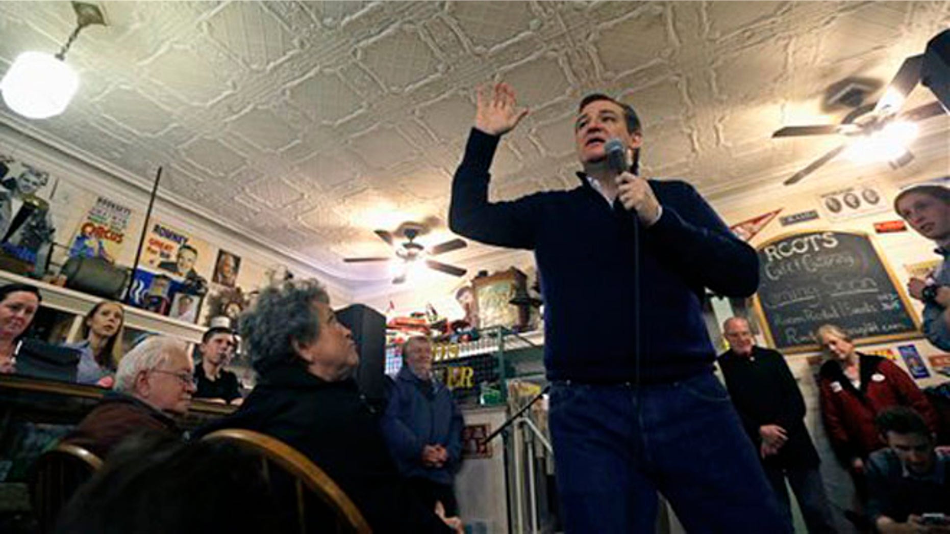 Republican presidential candidate, Sen. Ted Cruz, R-Texas speaks Robie's Country Store during a campaign event, Wednesday, Feb. 3, 2016, in Hooksett, N.H. (AP Photo/Elise Amendola)