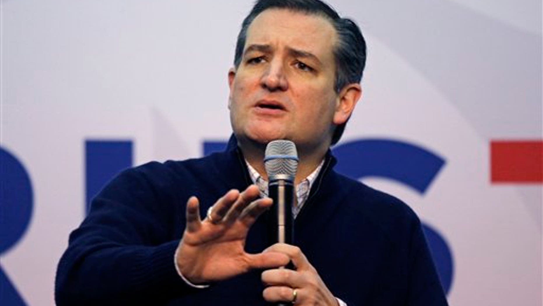 Republican presidential candidate, Sen. Ted Cruz, R-Texas speaks at a town hall campaign event, Wednesday, Feb. 3, 2016, in Henniker, N.H. (AP Photo/Elise Amendola)