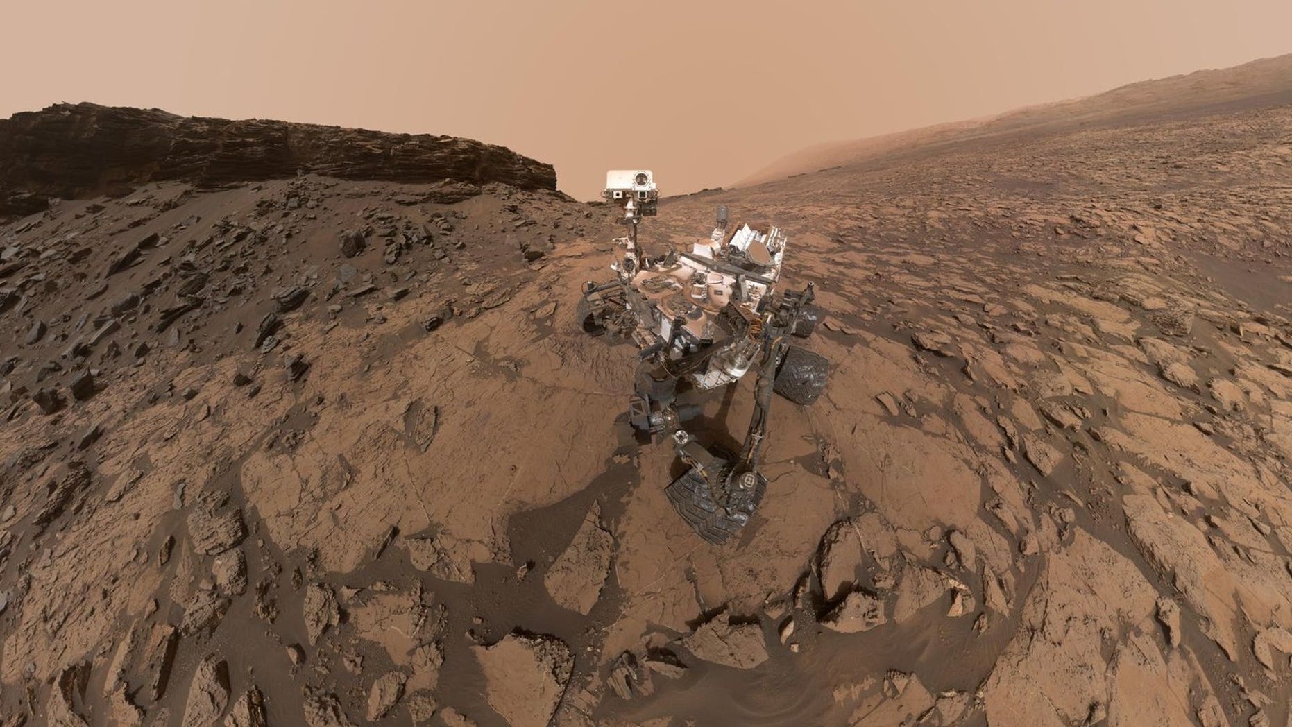 NASA’s Mars rover Curiosity took this selfie in the Murray Buttes area, on the lower flank of Mount Sharp.