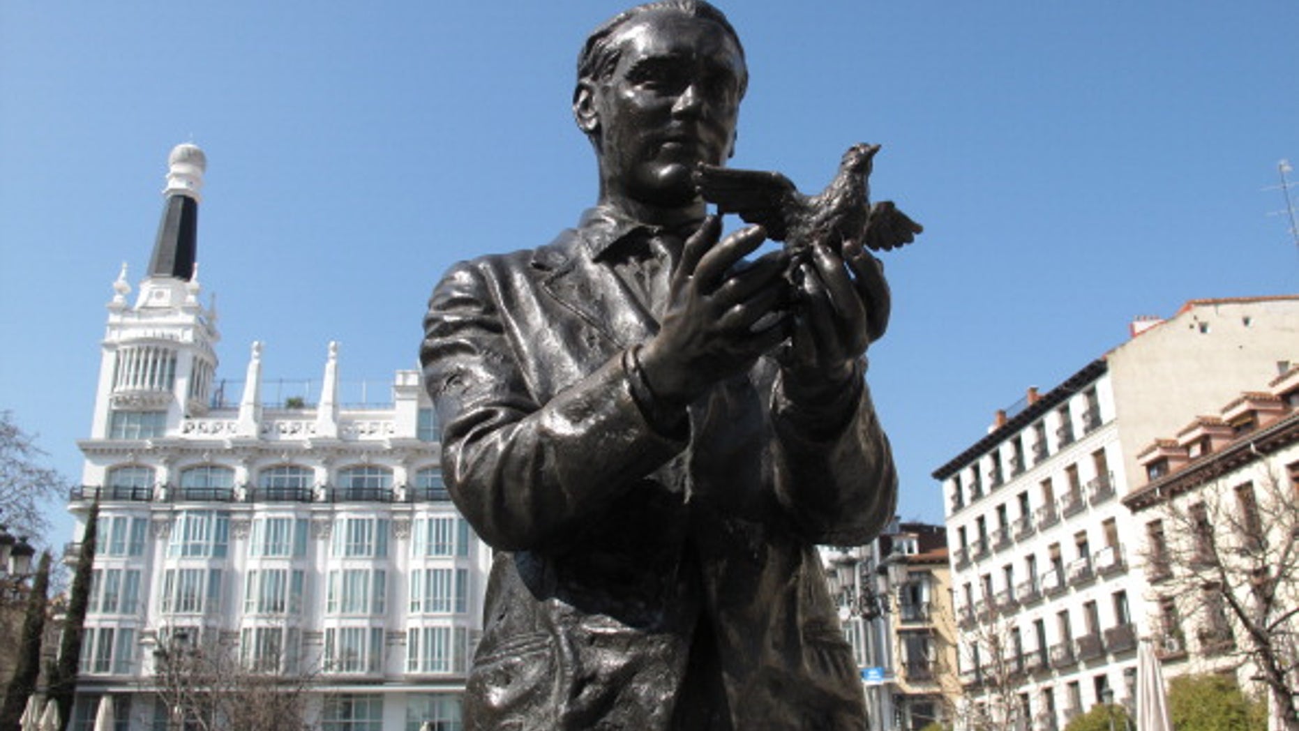 Sculpture of poet Federico García Lorca in the Plaza de Santa Ana in Madrid, opposite the Teatro Spanish, was entrusted to the sculptor Julio López in 1984 to commemorate the fiftieth anniversary of the premiere of Yerma, Spain, 12th March 2014. (Photo by Cristina Arias/Cover/Getty Images)