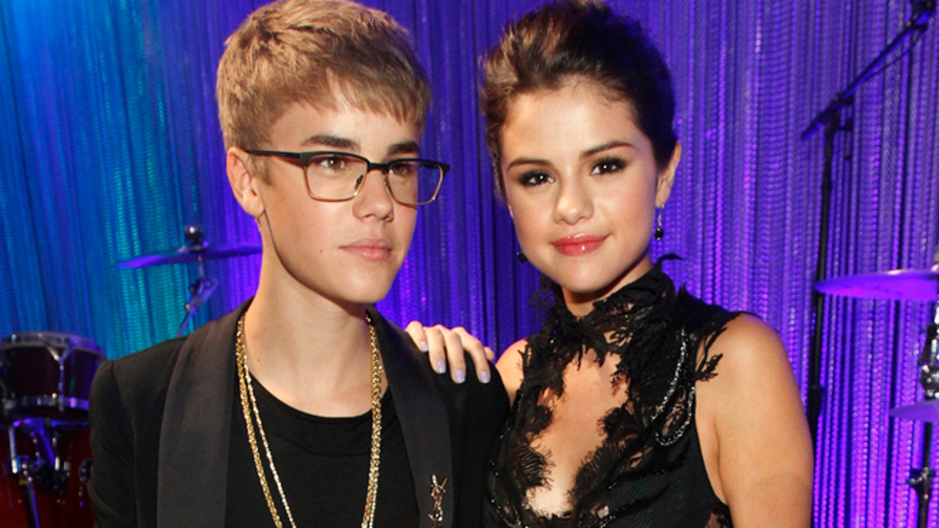 Justin Bieber And Selena Gomez Break Up Again Which On And Off Couple Is Better Off Apart 