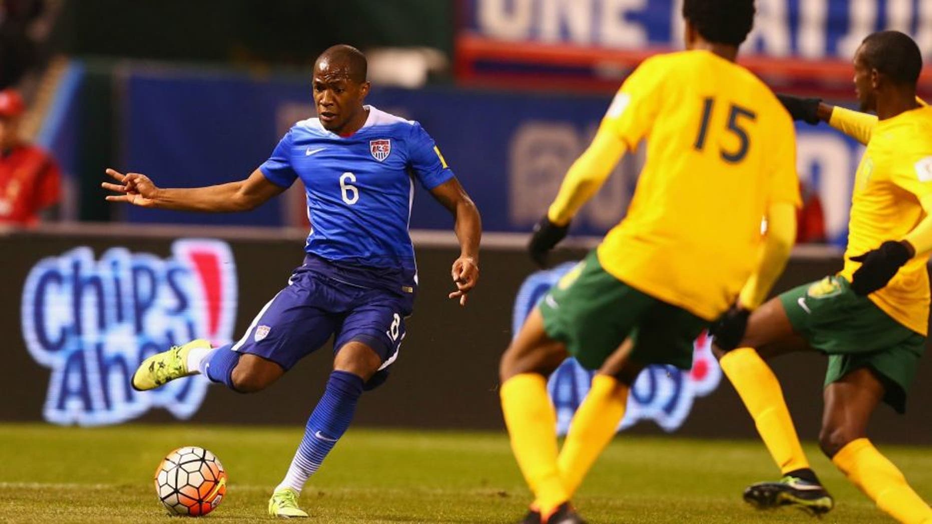 ST. LOUIS, MO - NOVEMBER 13: Darlington Nagbe #6 of the United States passes the ball against St. Vincent and the Grenadines during a World Cup qualifying match at Busch Stadium on November 13, 2014 in St. Louis, Missouri. (Photo by Dilip Vishwanat/Getty Images)