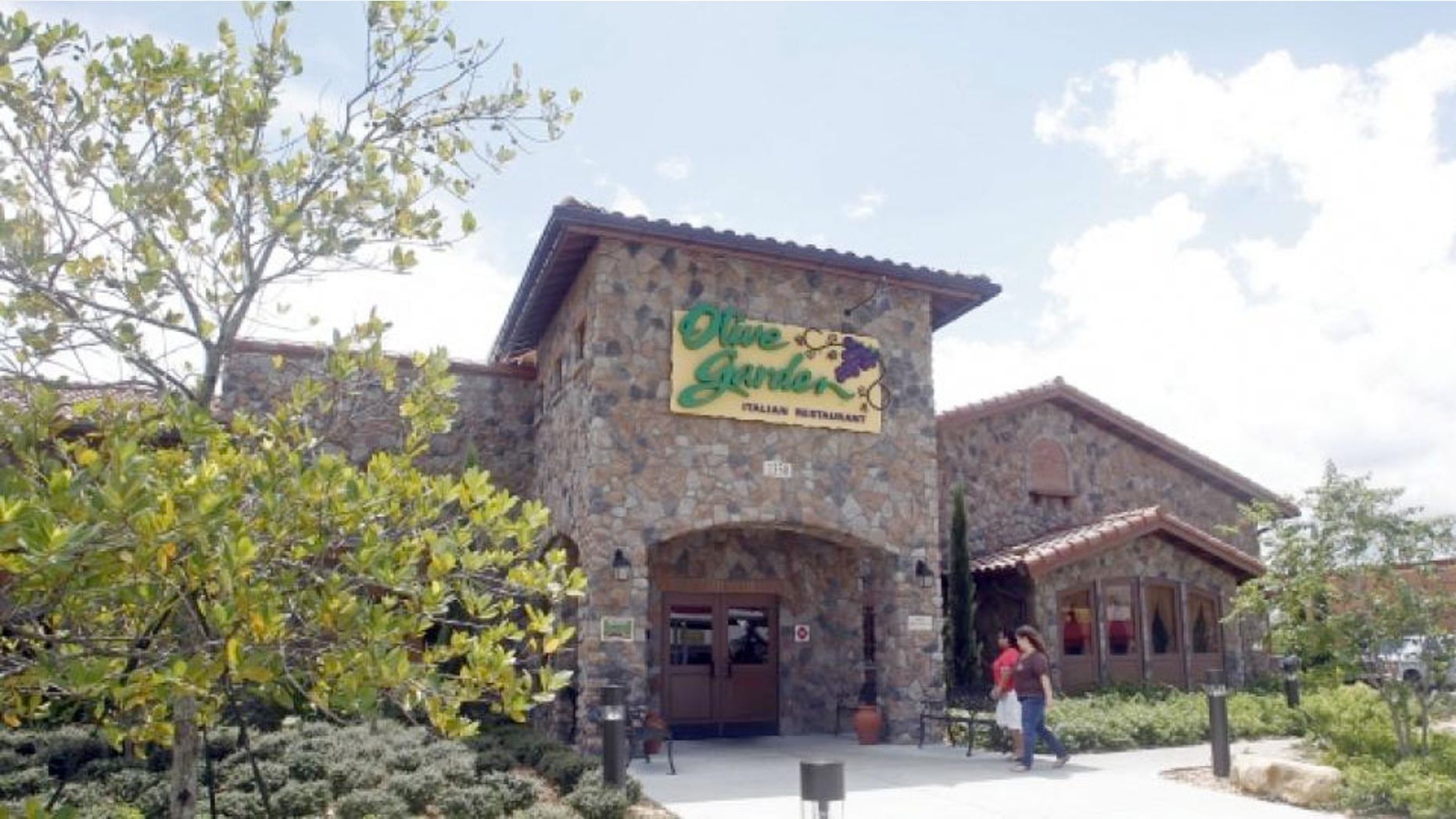 What's better than Olive Garden’s unlimited breadsticks? Free babysitting.