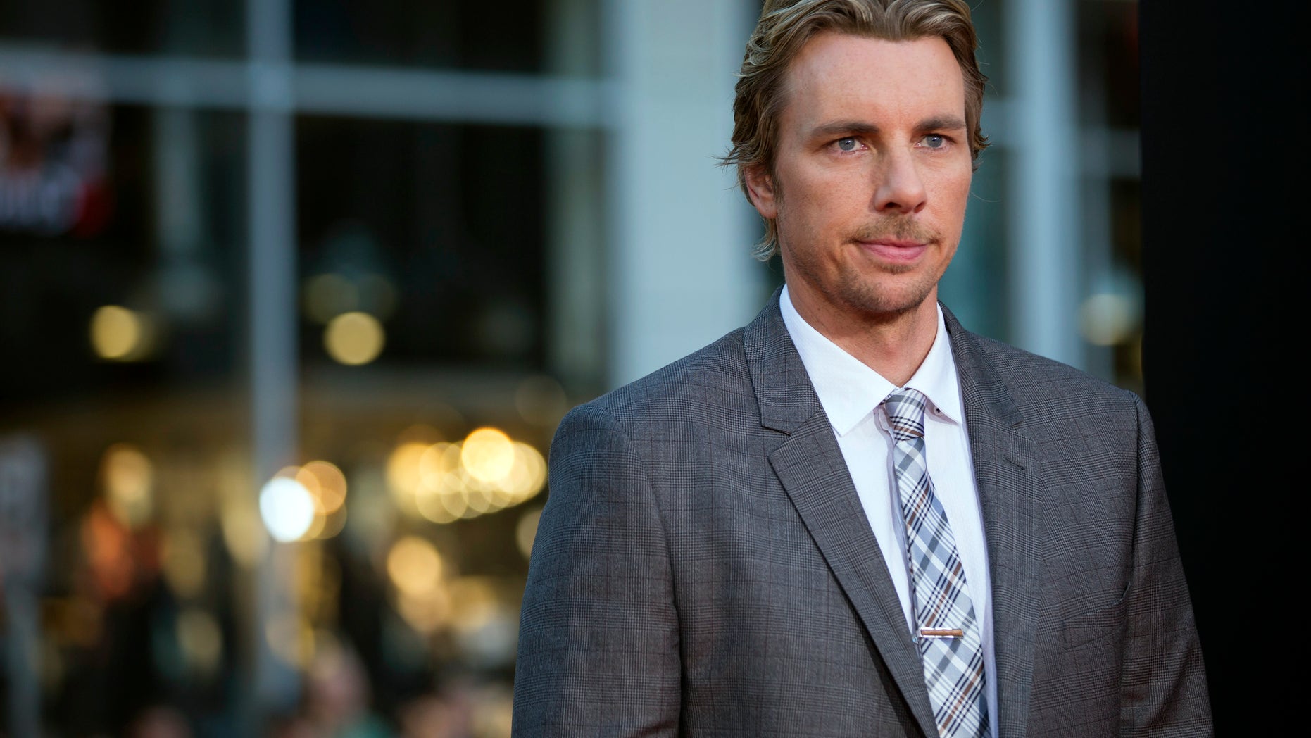 Cast member Dax Shepard poses at the premiere of "This Is Where I Leave You" in Hollywood, California September 15, 2014. The movie opens in the U.S. on September 19. REUTERS/Mario Anzuoni (UNITED STATES - Tags: ENTERTAINMENT) - RTR46DEX