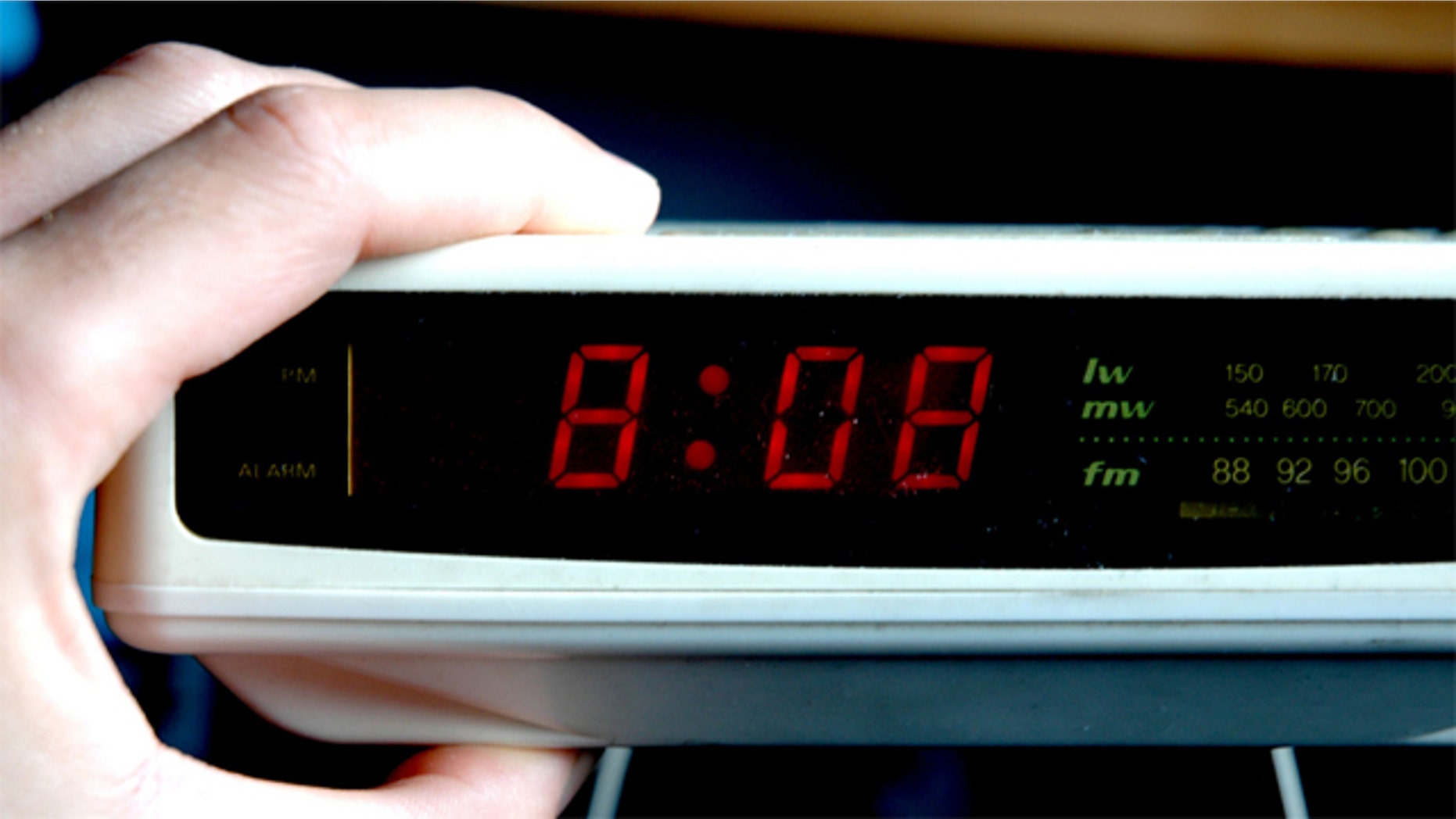 Don't forget to set your clocks this weekend, as Daylight Savings Time officially comes to an end once more.