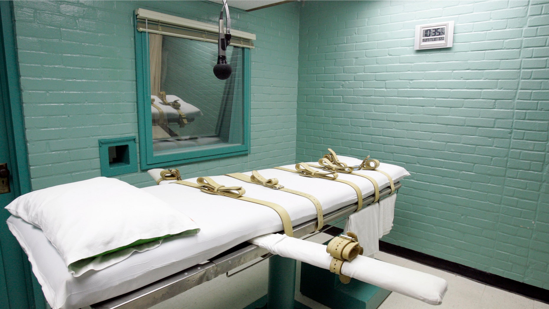 The gurney in the death chamber is shown in this May 27, 2008 file photo from Huntsville, Texas.
