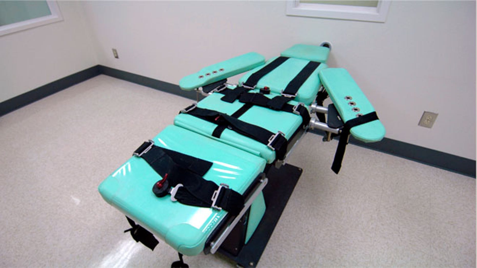 FILE: Undated: A handout picture from San Quentin State Prison showing a lethal-injection room at the facility, in San Quentin, Calif.