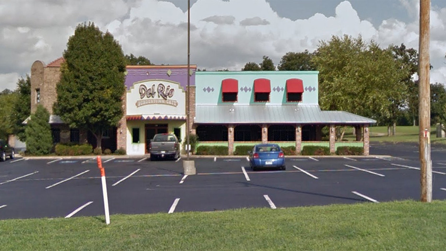 A customer at the Del Rio Bordertown Cafe left his server a "personal gift" in lieu of a tip.