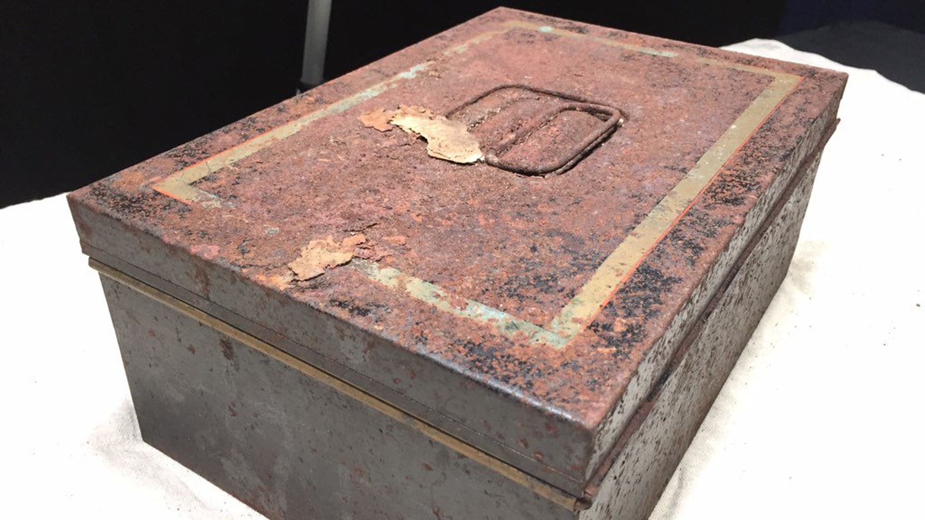 Florida historians opened a time capsule placed in a monument in 1911.