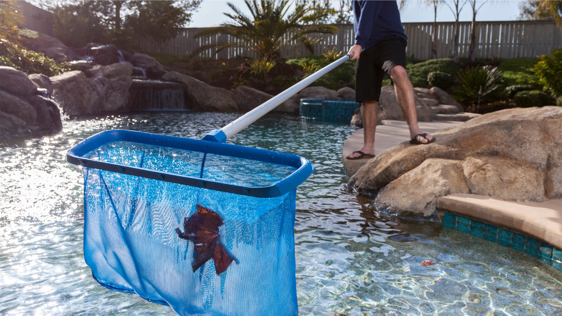 skimming pool