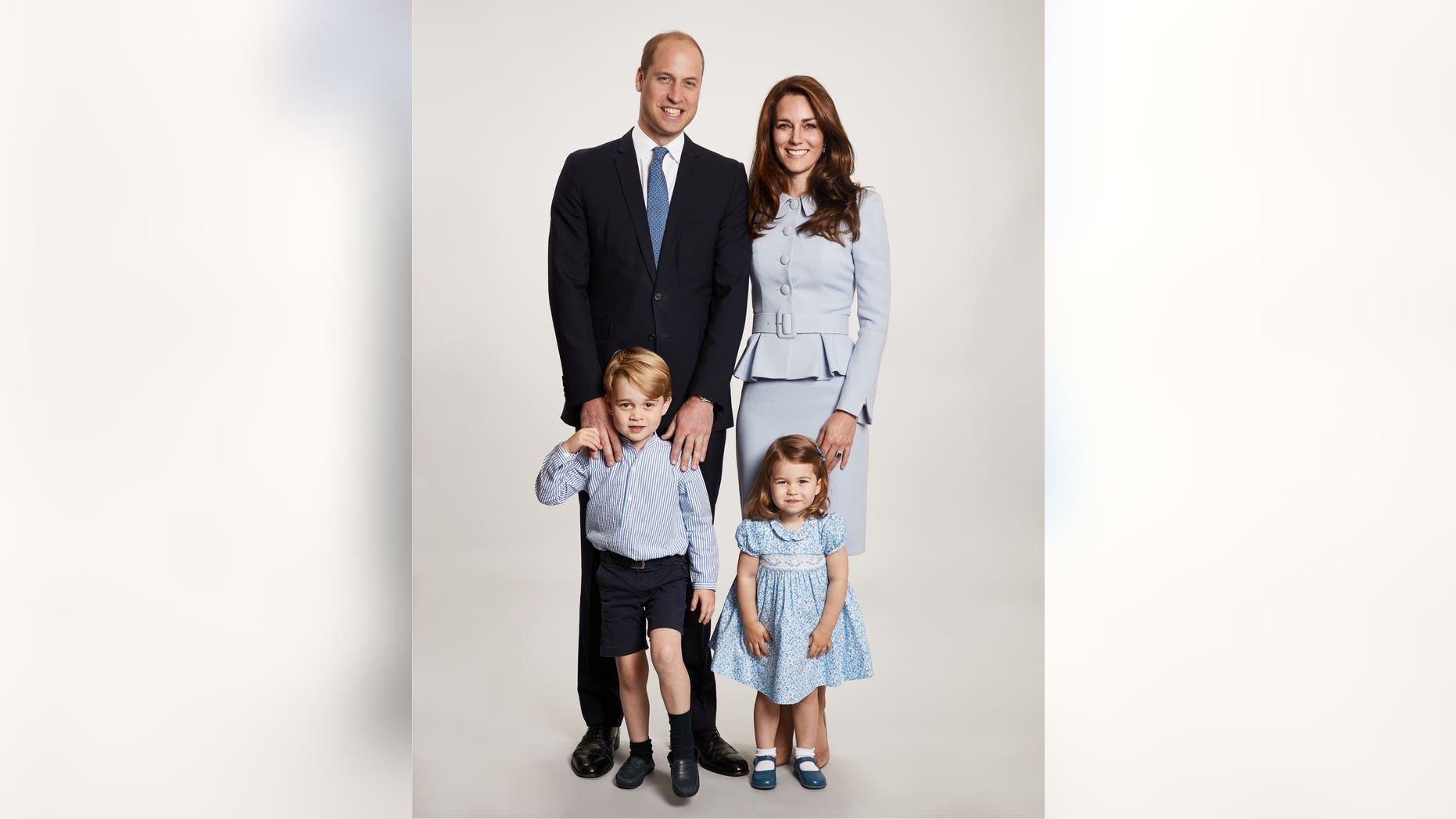 Prince William and Duchess Kate released their family photo for the 2017 Royal Family Christmas card.