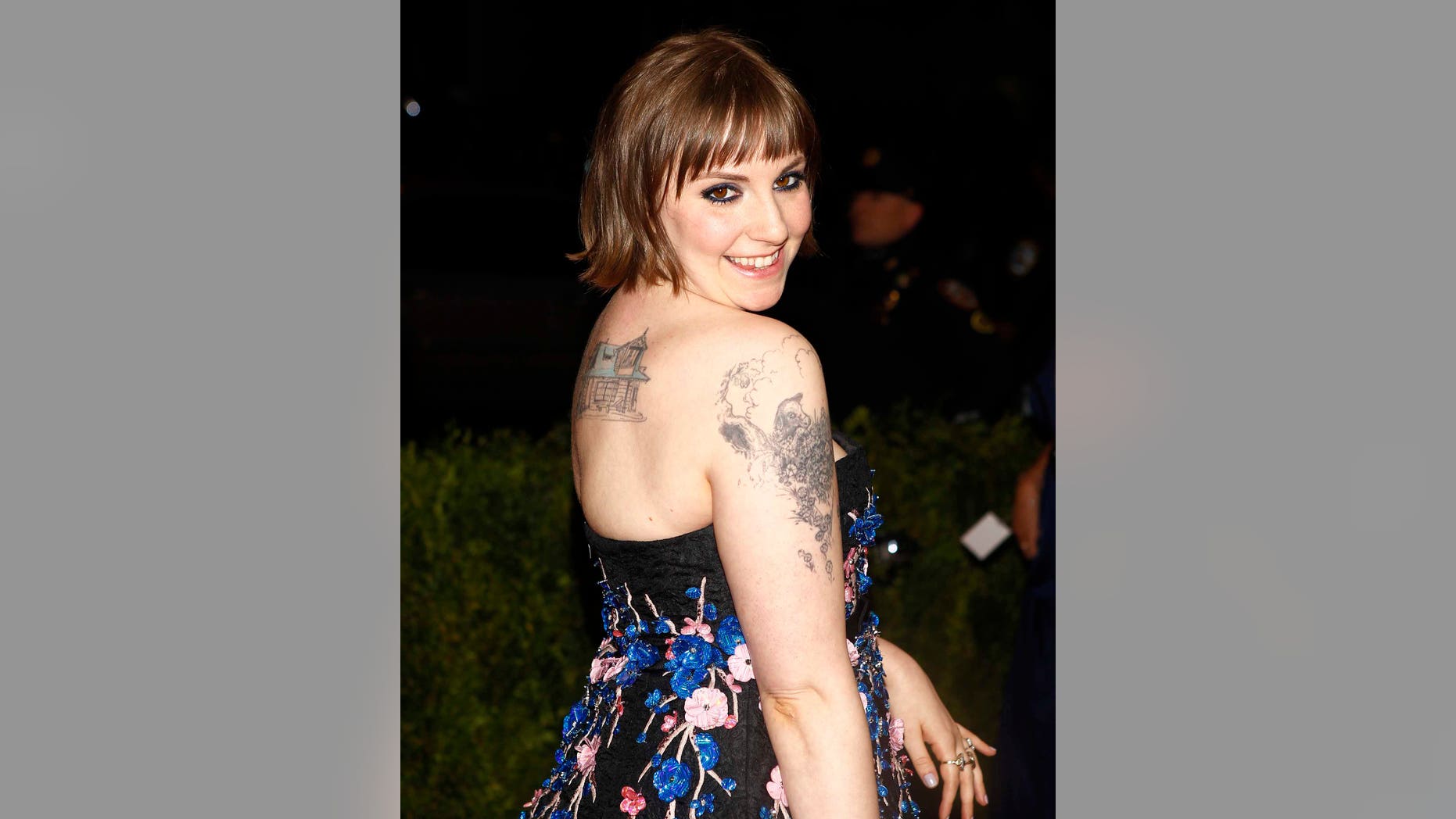 Lena Dunham, 32, published an essay Wednesday in The Hollywood Reporter, apologizing to actress Aurora Perrineau.<br data-cke-eol="1">