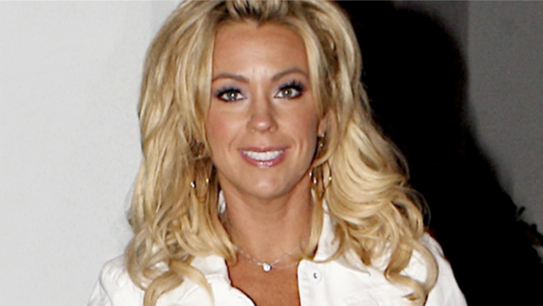 April 19: Kate Gosselin ariiving at the Hyatt Hotel in Hollywood.