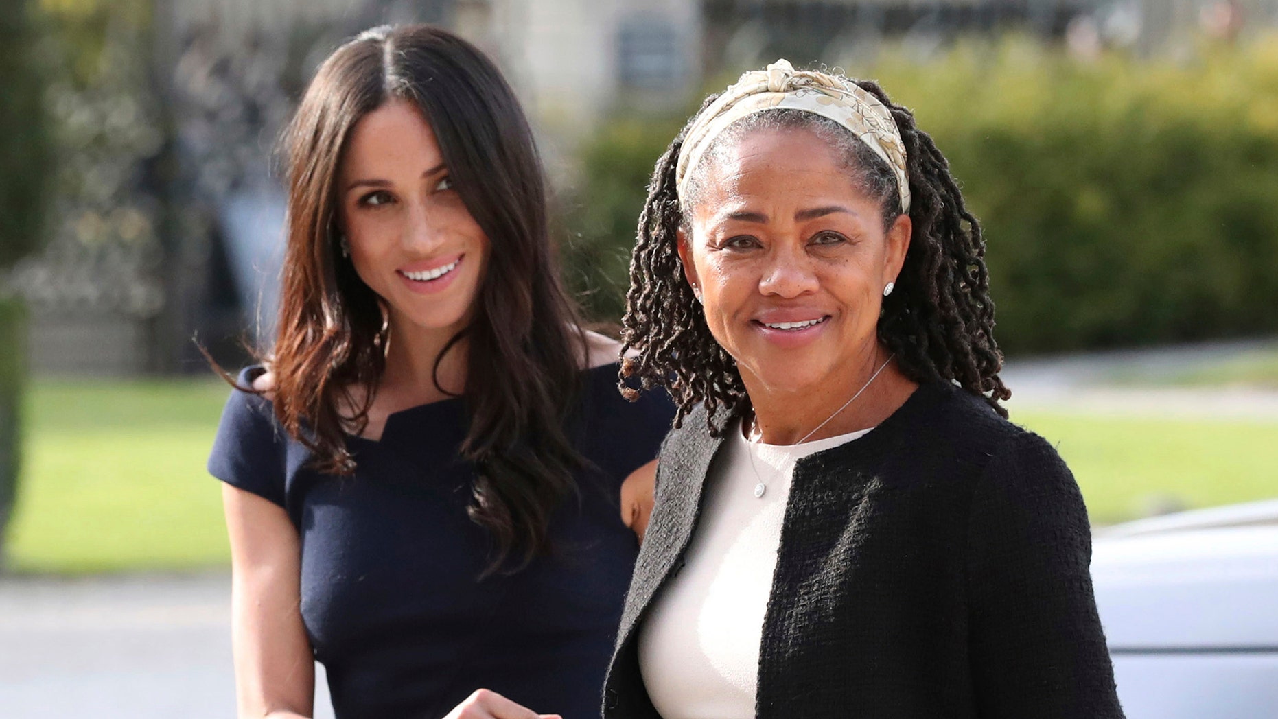 Meghan Markle S Mother Doria Ragland Won T Be Spending Christmas With The Royals Fox News