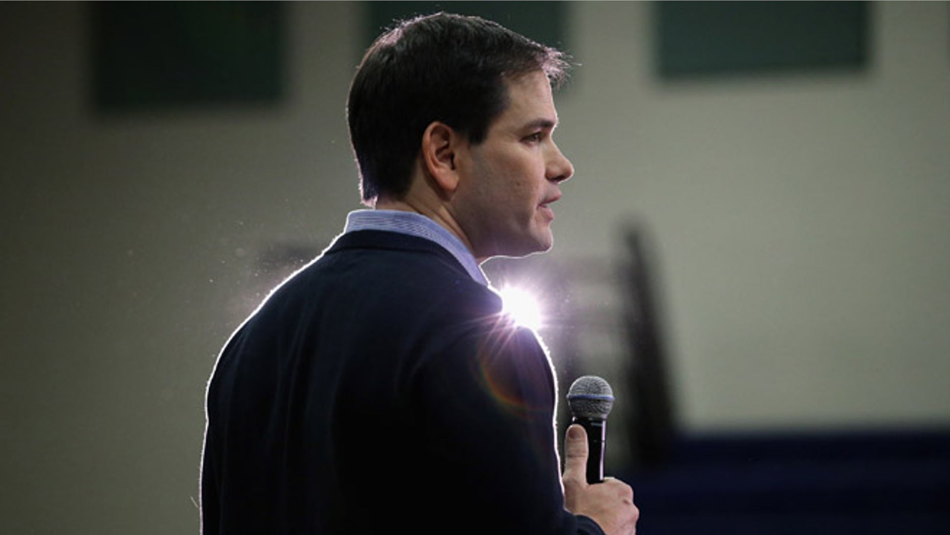 DERRY, NH - FEBRUARY 05: Republican presidential candidate Sen. Marco Rubio (R-FL) holds a rally at the Hood Middle School gymnasium February 5, 2016 in Derry, New Hampshire. Hundreds of people came to see Rubio speak on the eve of the last GOP televised debate before voters go to the polls in the "First in the Nation" presidential primary. (Photo by Chip Somodevilla/Getty Images)