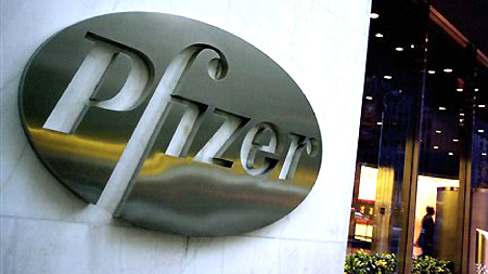 pfizer or moderna side effect