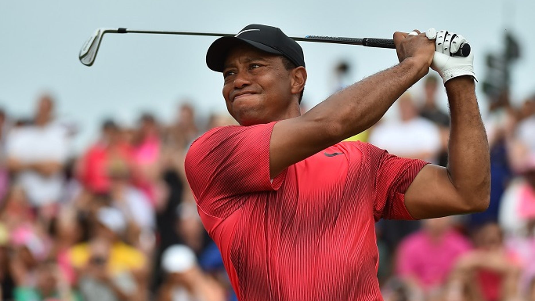 Tiger Woods plays his shot from the 18th tee during the final round of The Players Championship, Ponte Vedra Beach, Fla., May 13, 2018.