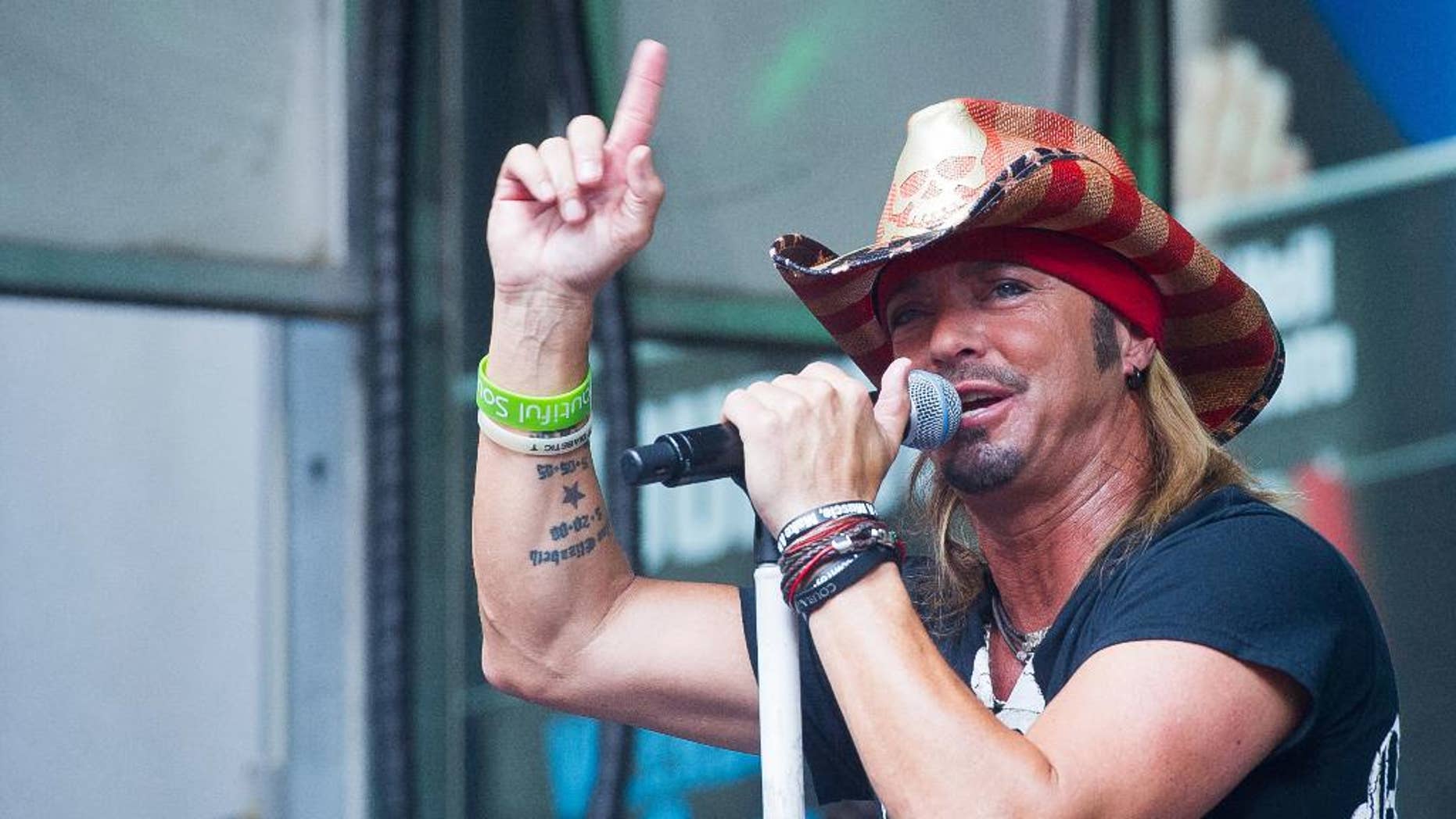 Bret Michaels Cellphone Stolen From Dressing Room During