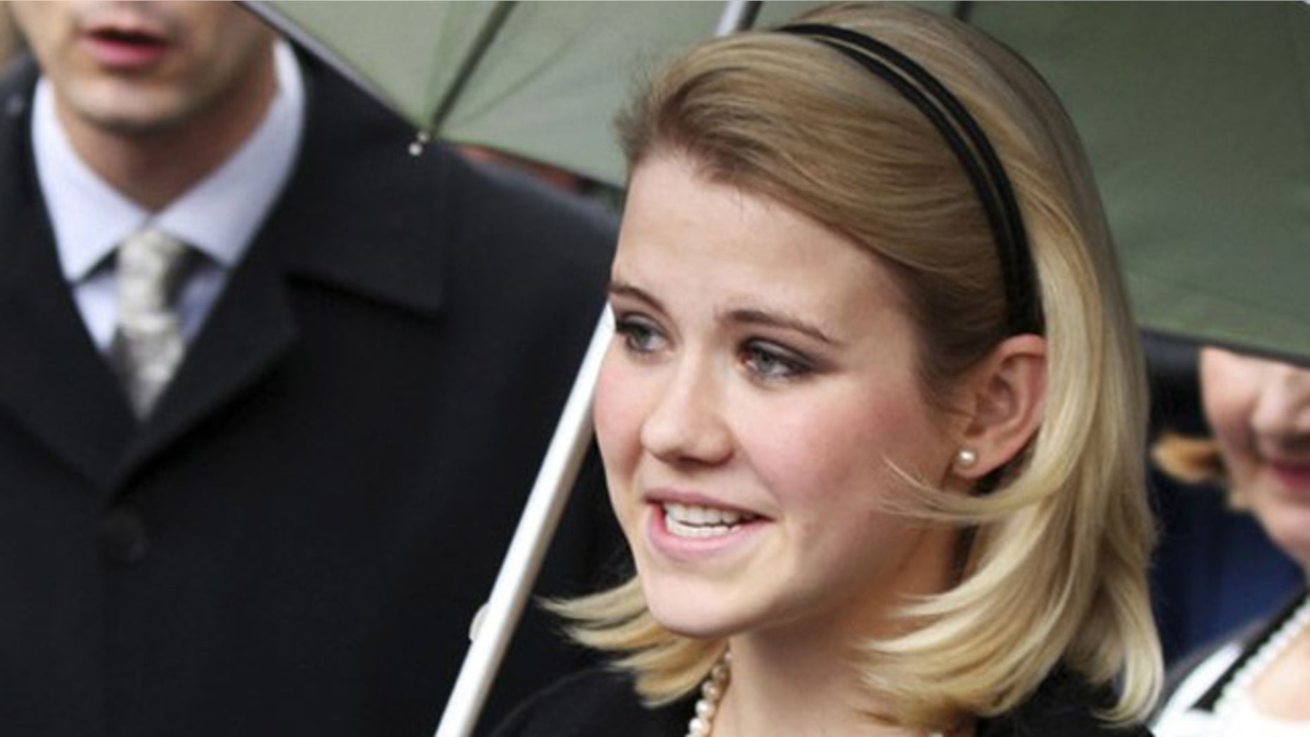 Elizabeth Smart talks to the media after the Brian David Mitchell conviction.